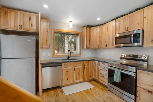 371 Maplewood Commons Road, Moretown, VT 05660