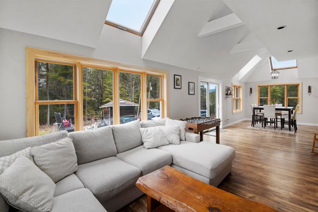 371 Maplewood Commons Road, Moretown, VT 05660