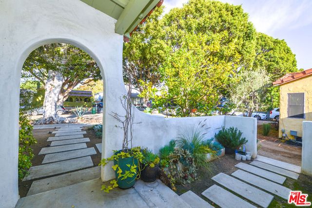 4155 Lincoln Avenue, Culver City, CA 90232