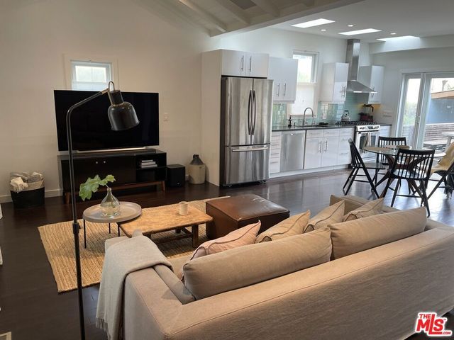 4155 Lincoln Avenue, Culver City, CA 90232