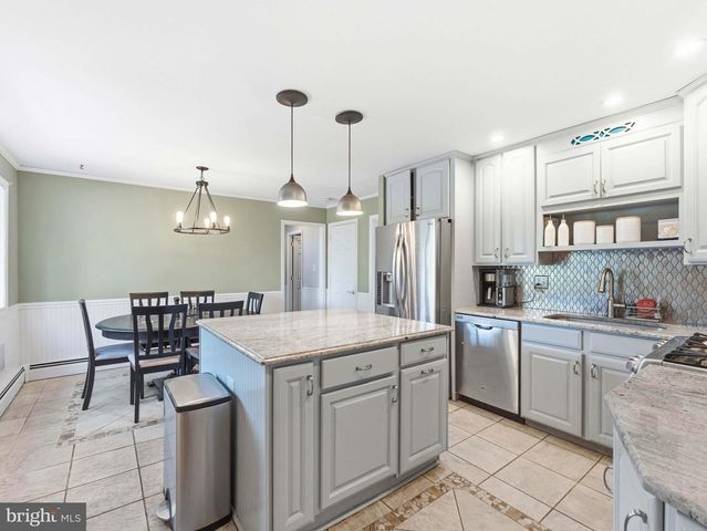 112 RED FOX LN, Phoenixville, PA 19460