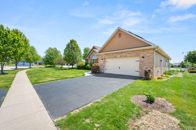 1418 Beach Lane, Sycamore, IL 60178