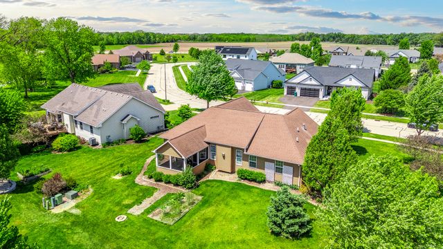 1418 Beach Lane, Sycamore, IL 60178