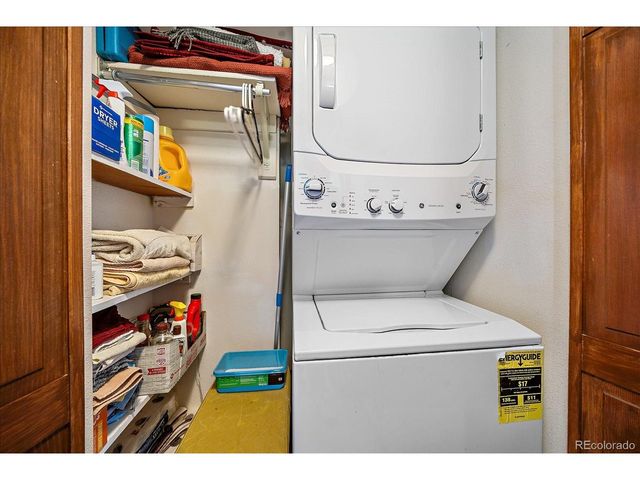 7752 E Phillips Cir, Centennial, CO 80112