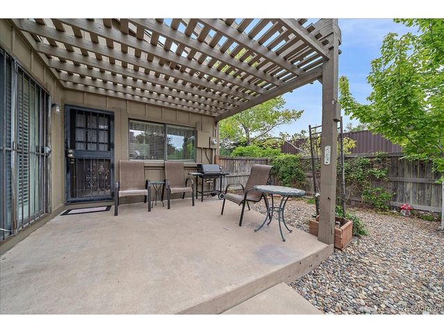 7752 E Phillips Cir, Centennial, CO 80112