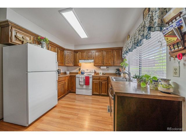 7752 E Phillips Cir, Centennial, CO 80112
