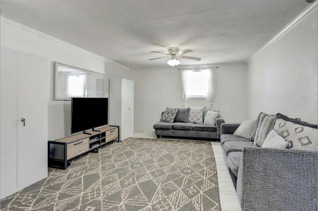 1612 39th Street, Galveston, TX 77550