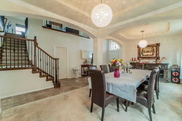 317 Crescent Creek Lane, Fort Worth, TX 76140