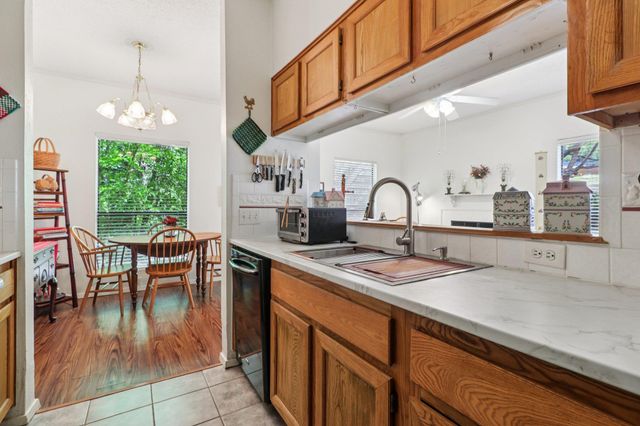 802 S 1st ST 121, Austin, TX 78704