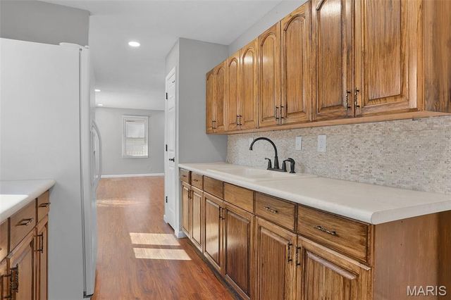 12089 Sunnycrest Place, Maryland Heights, MO 63043