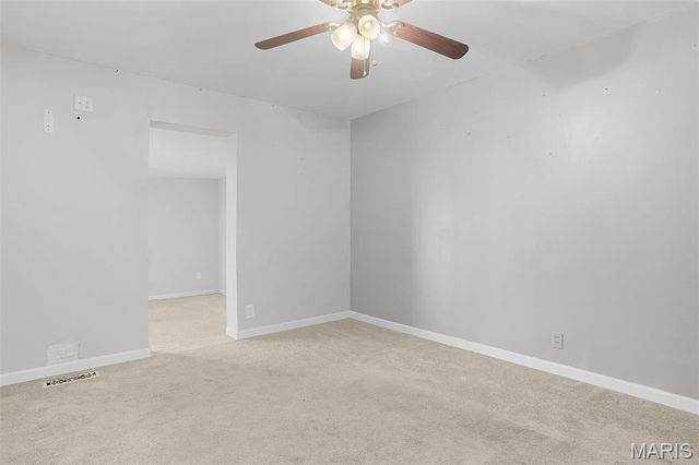 12089 Sunnycrest Place, Maryland Heights, MO 63043