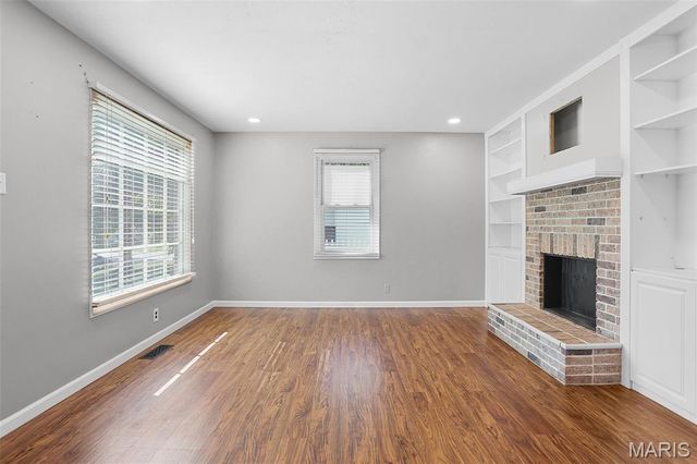 12089 Sunnycrest Place, Maryland Heights, MO 63043