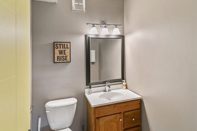 9757 S Kedzie Avenue, Evergreen Park, IL 60805