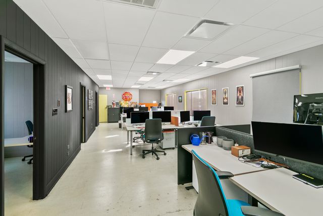 9757 S Kedzie Avenue, Evergreen Park, IL 60805