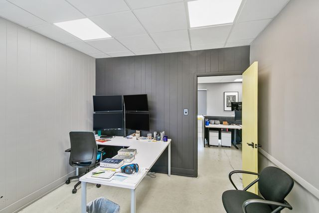 9757 S Kedzie Avenue, Evergreen Park, IL 60805