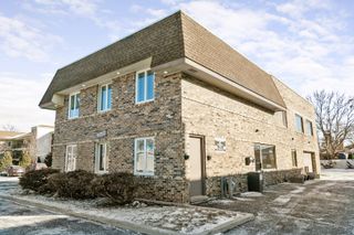 9757 S Kedzie Avenue, Evergreen Park, IL 60805