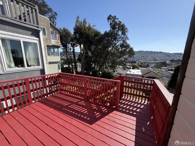 65 Minerva Street, San Francisco, CA 94112