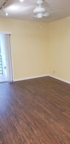 2000 Springdale Boulevard 203, Palm Springs, FL 33461