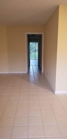 2000 Springdale Boulevard 203, Palm Springs, FL 33461