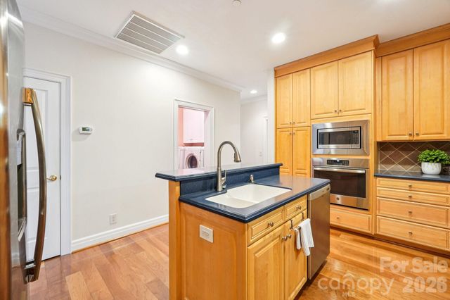 526 N Church Street, Charlotte, NC 28202