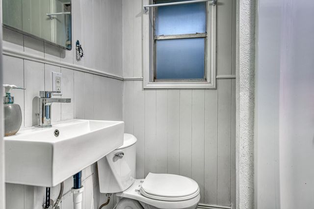 1304 Crestview Drive, Kaufman, TX 75142