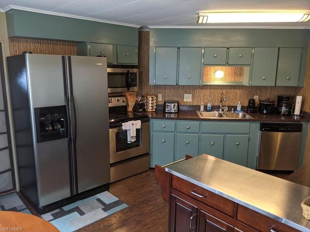 10011 Merion CT, North Fort Myers, FL 33903