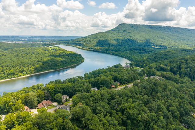 3018 Waterfront Court, Chattanooga, TN 37419