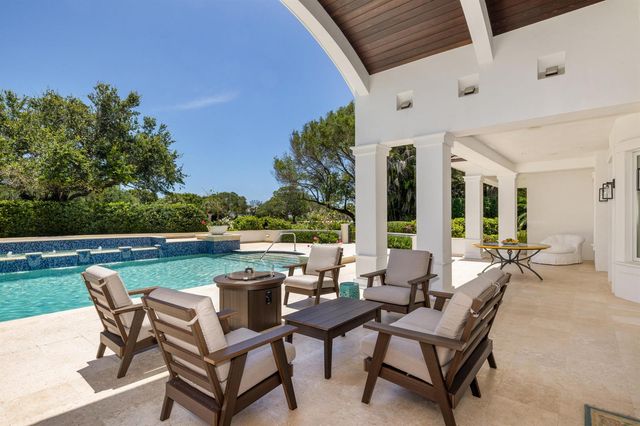 17965 SE Village Circle, Jupiter, FL 33469