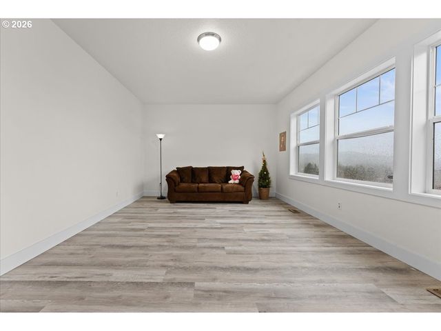 5022 Se 141ST Pl, Portland, OR 97236