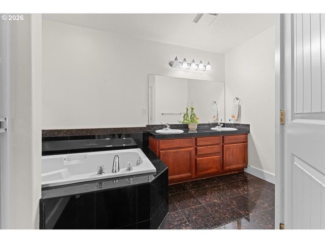 5022 Se 141ST Pl, Portland, OR 97236