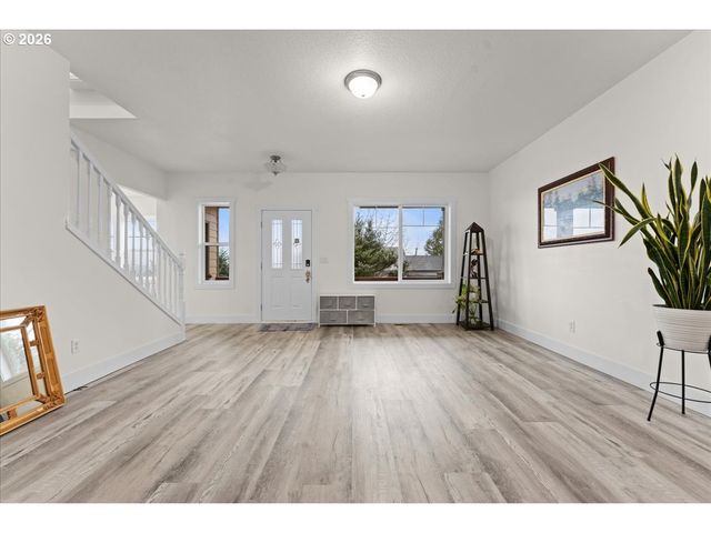 5022 Se 141ST Pl, Portland, OR 97236