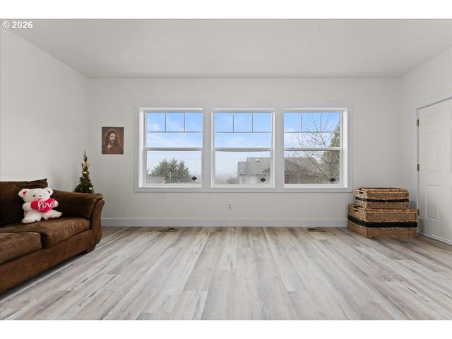 5022 Se 141ST Pl, Portland, OR 97236