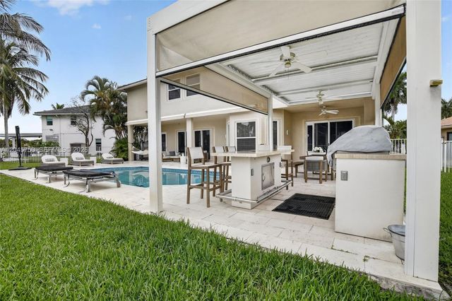 981 Waterside Cir, Weston, FL 33327