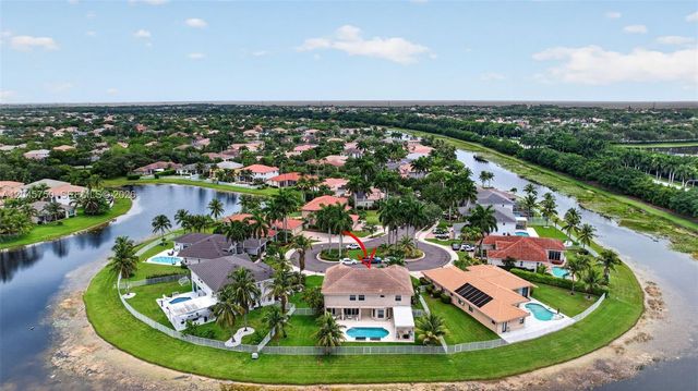 981 Waterside Cir, Weston, FL 33327