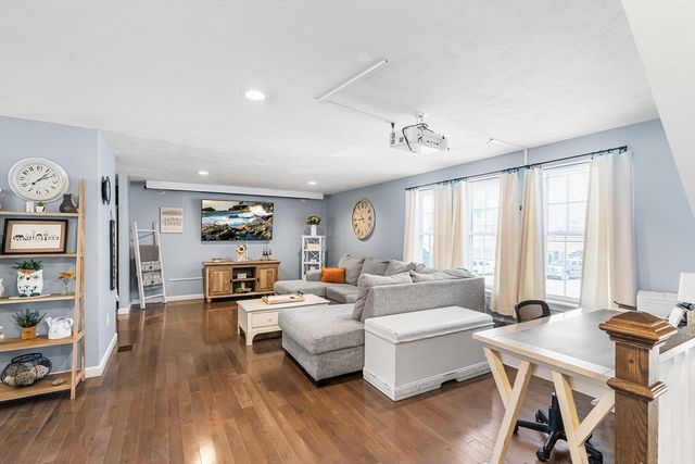 35 Boutelle St B, Leominster, MA 01453