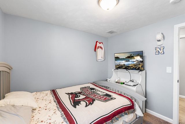 35 Boutelle St B, Leominster, MA 01453