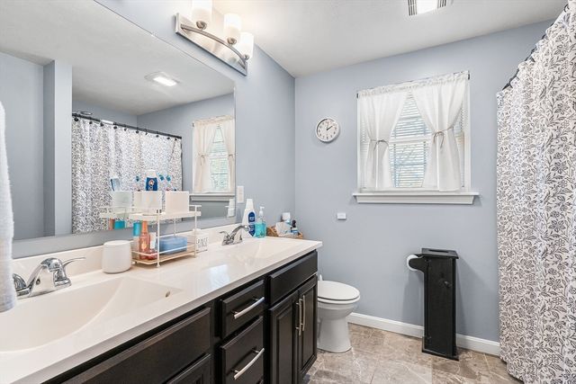 35 Boutelle St B, Leominster, MA 01453