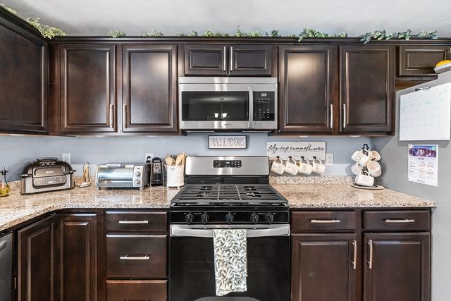 35 Boutelle St B, Leominster, MA 01453