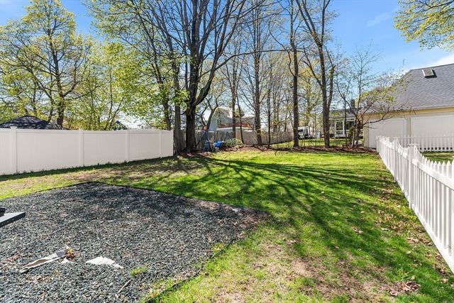 35 Boutelle St B, Leominster, MA 01453