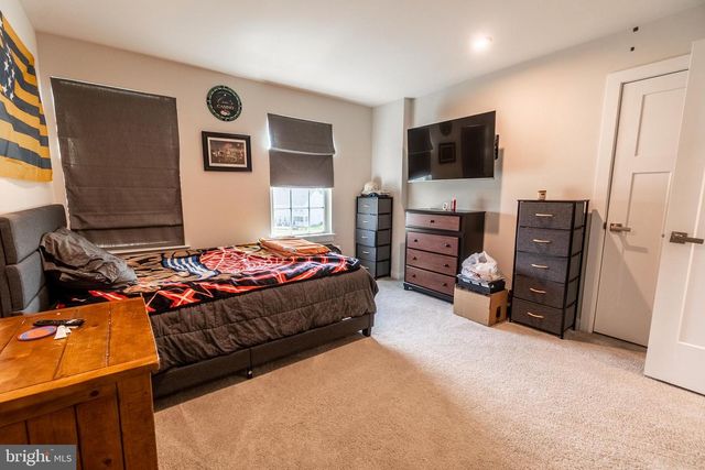 49 WINIFRED DR, Hanover, PA 17331