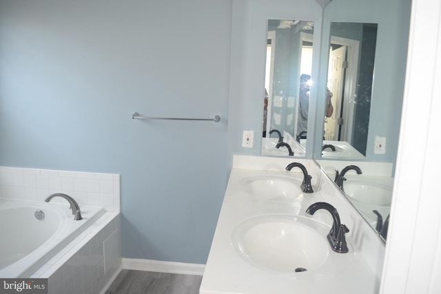 326 LAROSE DR, Coatesville, PA 19320