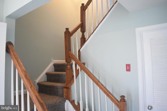 326 LAROSE DR, Coatesville, PA 19320