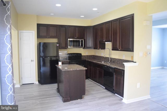 326 LAROSE DR, Coatesville, PA 19320