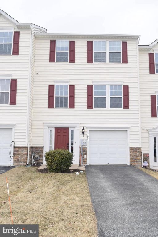 326 LAROSE DR, Coatesville, PA 19320