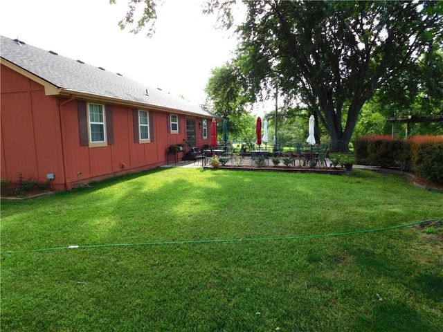 1250 NW 450 Road, Holden, MO 64040