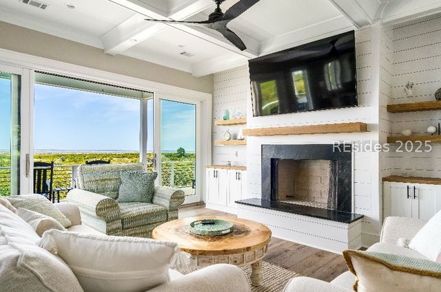 39 Reserve Dr, Seabrook, SC 29940