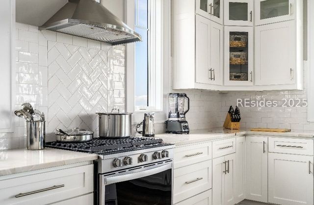 39 Reserve Dr, Seabrook, SC 29940