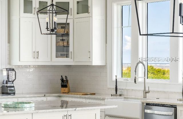 39 Reserve Dr, Seabrook, SC 29940