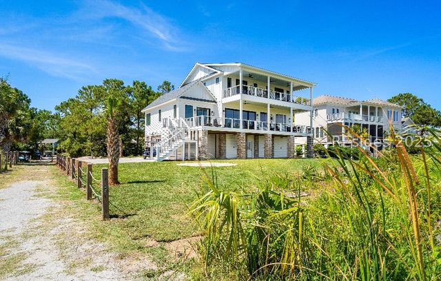 39 Reserve Dr, Seabrook, SC 29940