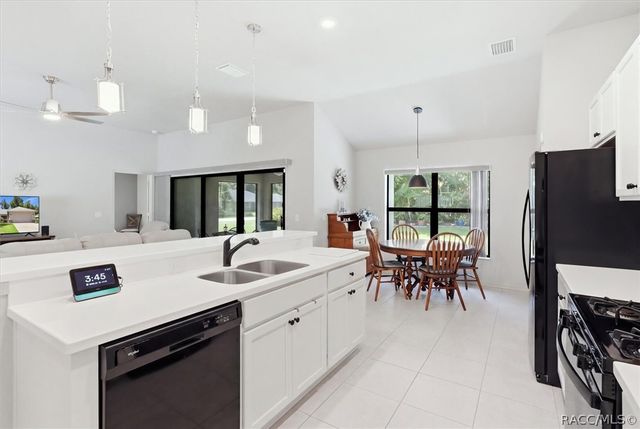 2651 E Maidstone Court, Hernando, FL 34442
